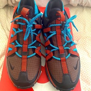 Nike bowfins womens  9.5 mens 7.5